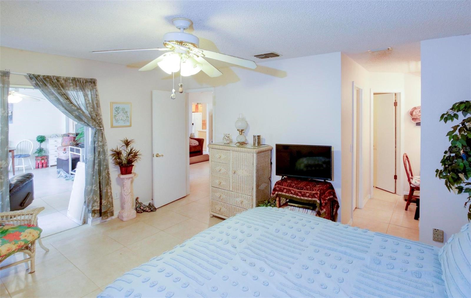 Image 16 of 35 For 7403 Heather Walk Drive