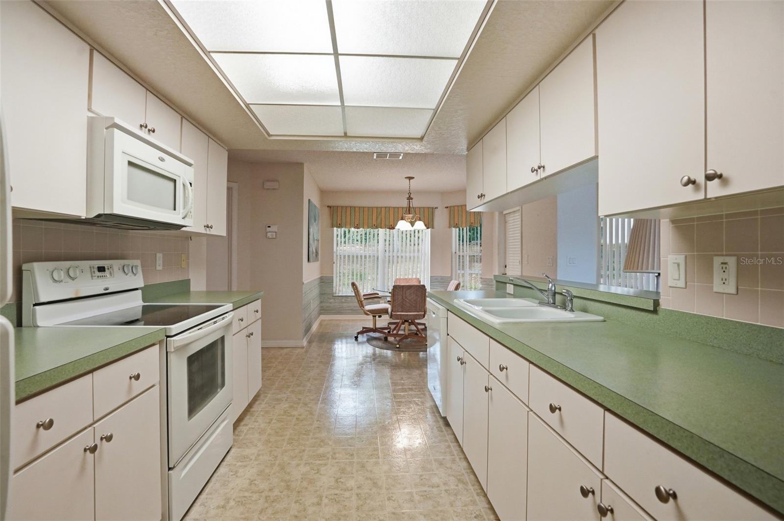 Image 13 of 44 For 11030 Linden Drive