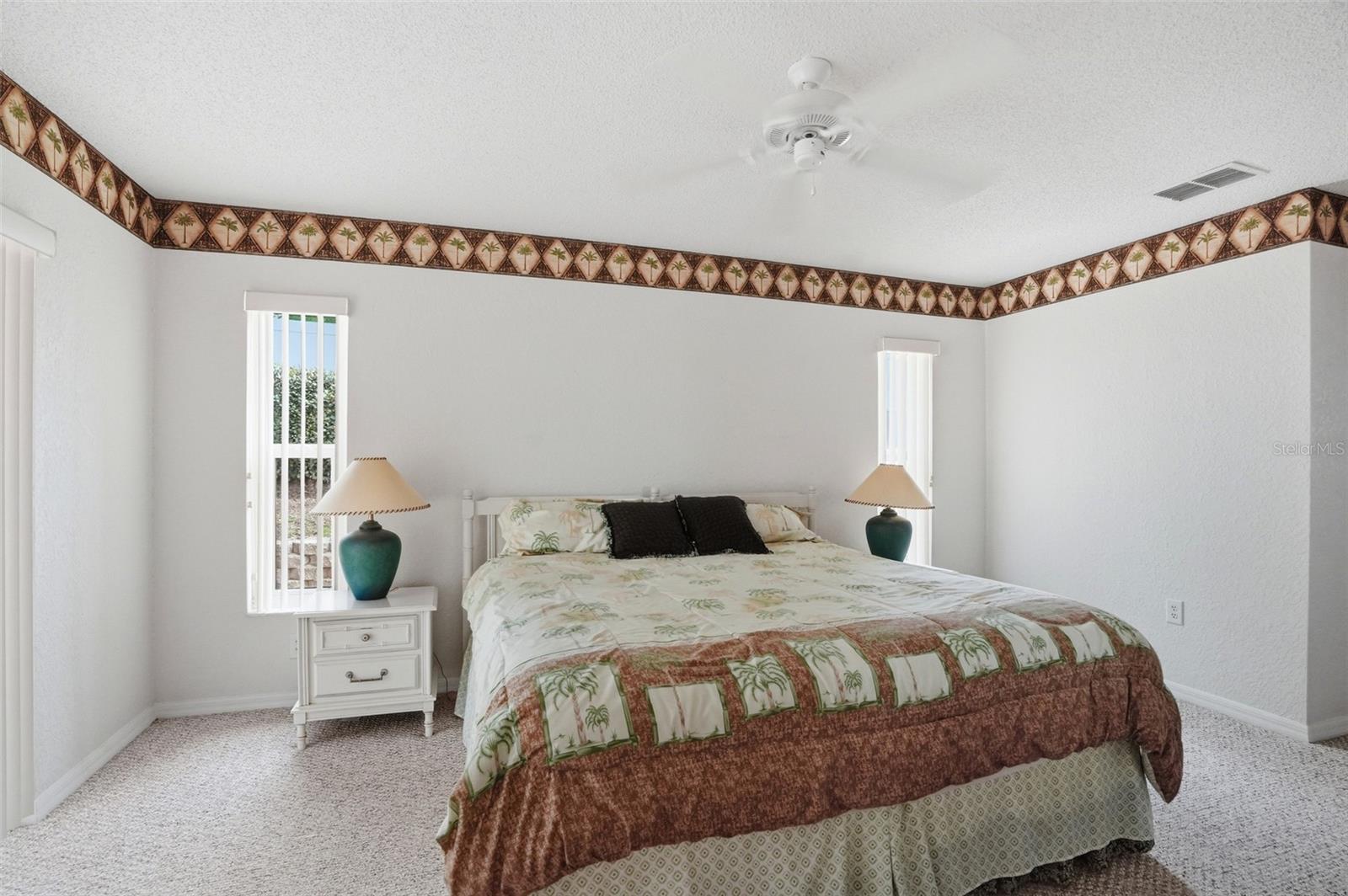 Image 15 of 44 For 11030 Linden Drive