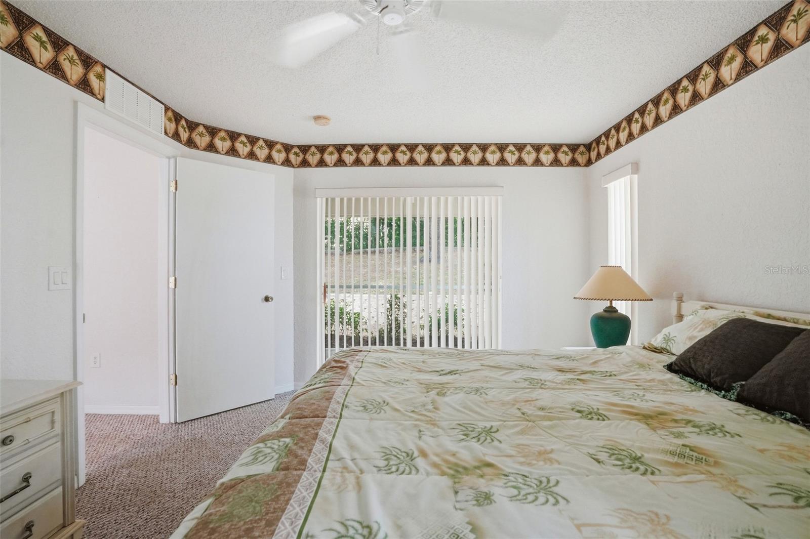 Image 16 of 44 For 11030 Linden Drive