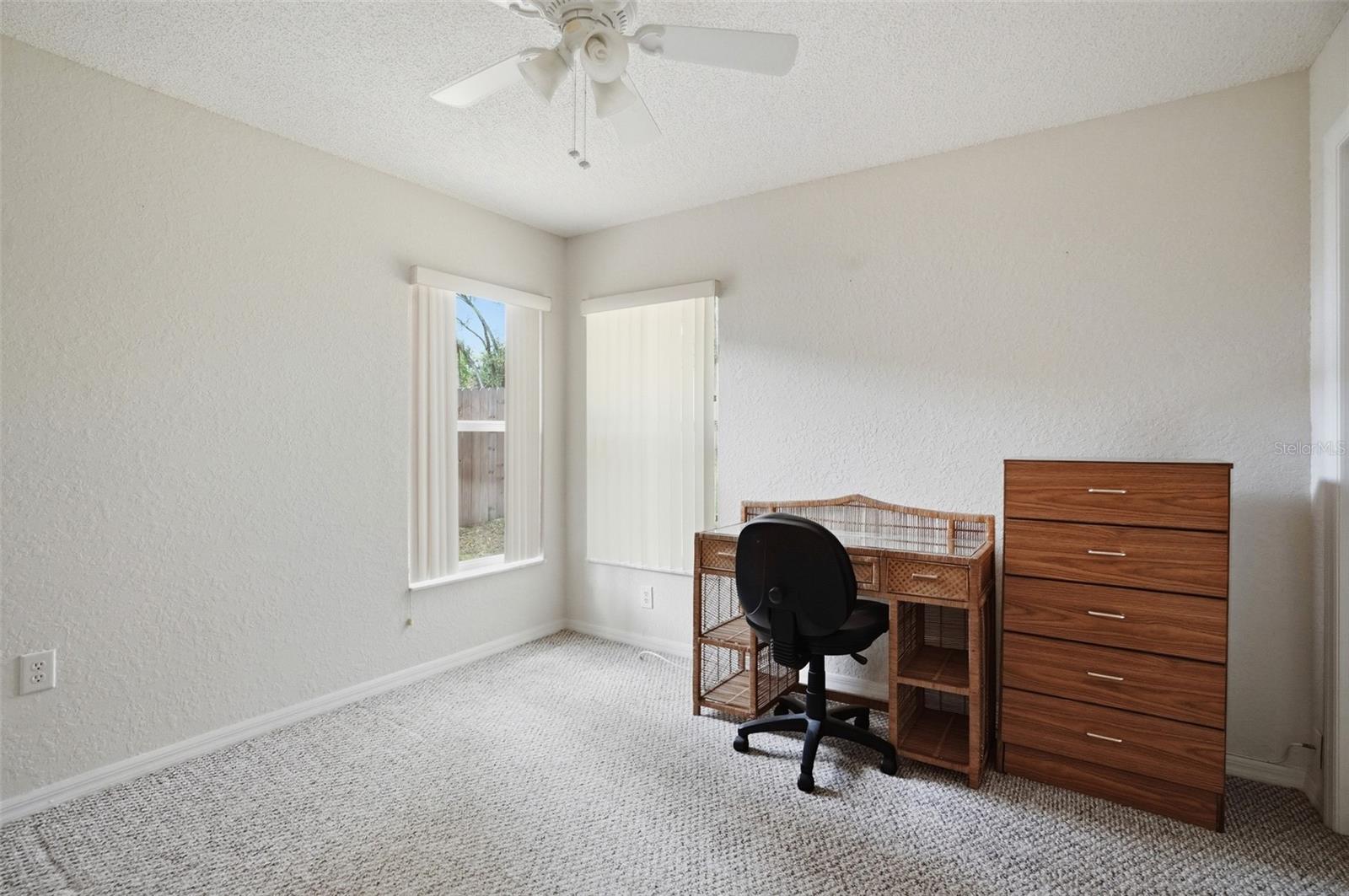 Image 24 of 44 For 11030 Linden Drive