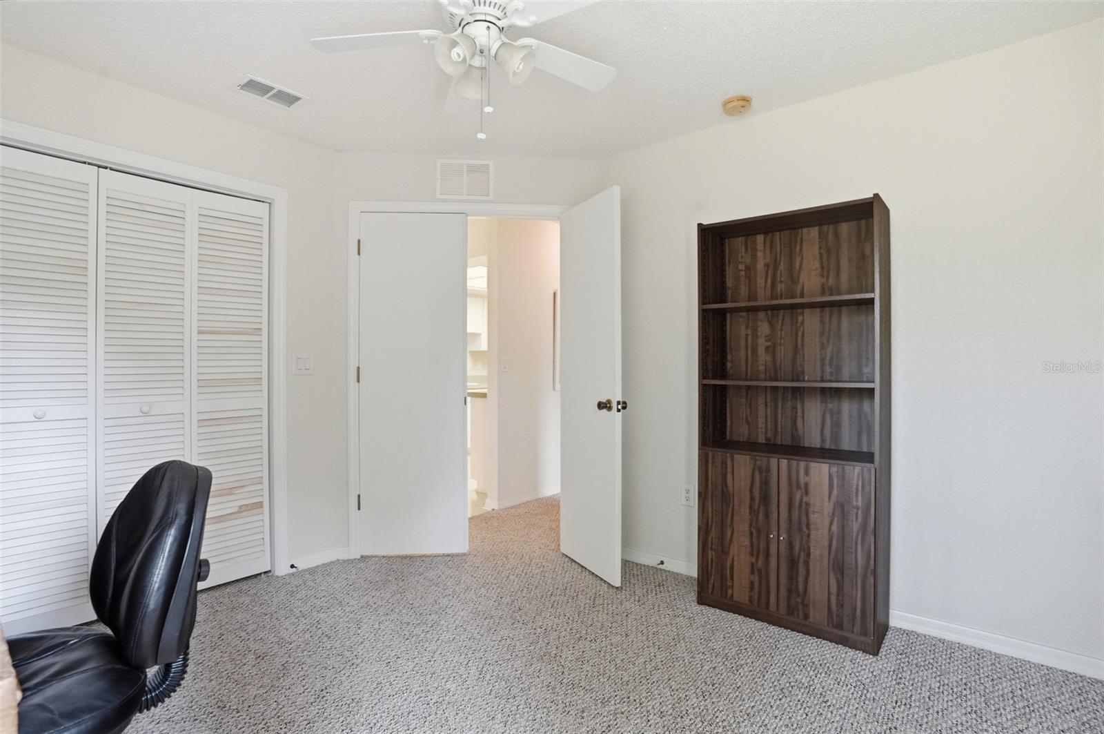 Image 25 of 44 For 11030 Linden Drive