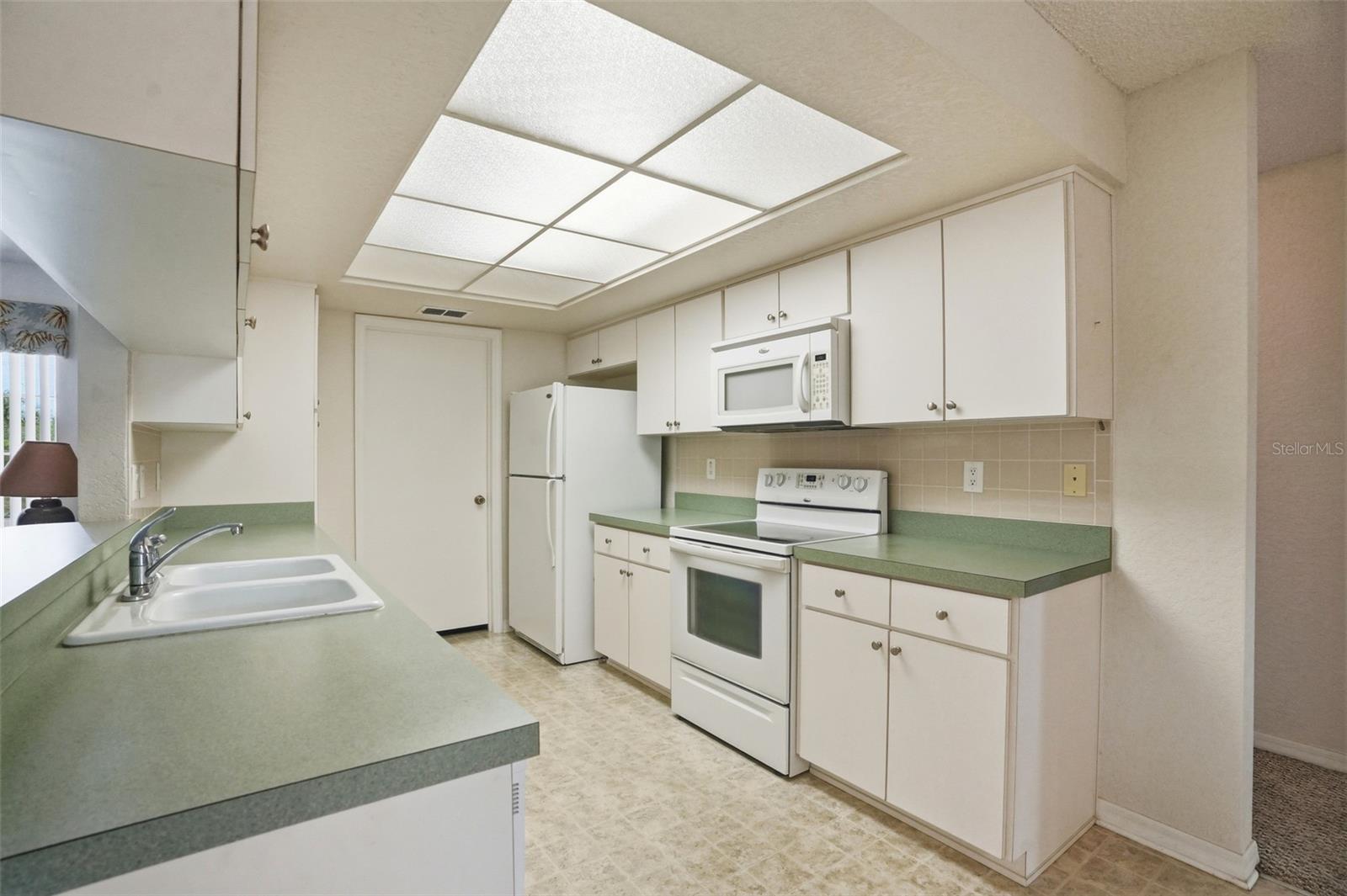 Image 9 of 44 For 11030 Linden Drive