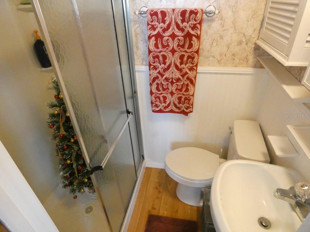 Image 23 of 44 For 12674 Seminole Boulevard S8