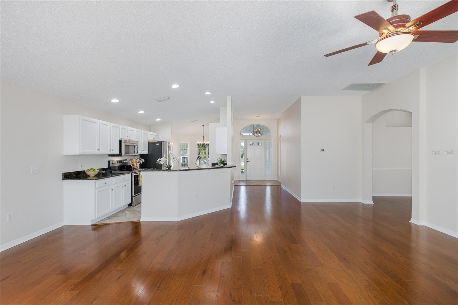 Image 17 of 98 For 11428 Hidden Cove Court