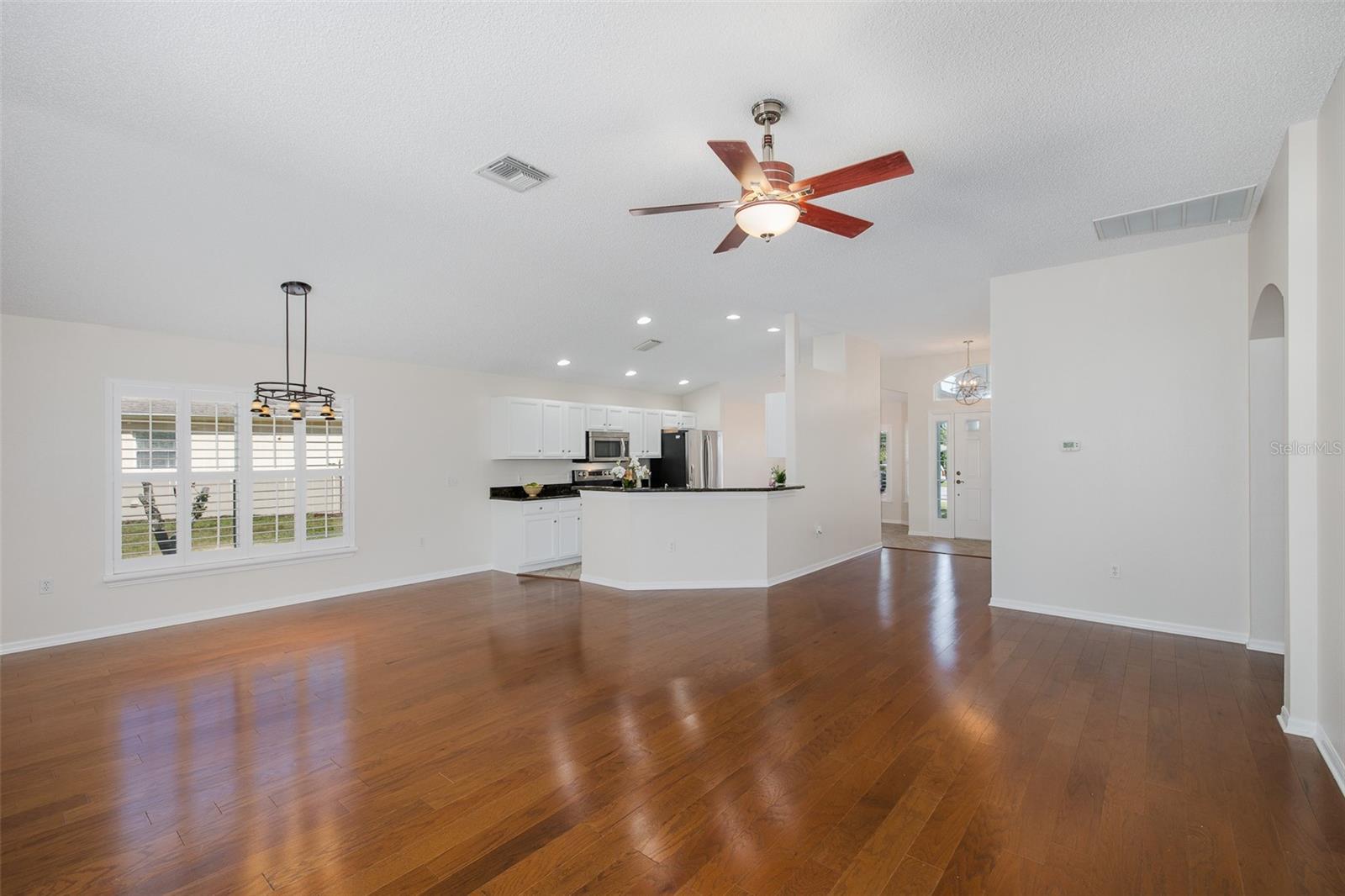 Image 20 of 98 For 11428 Hidden Cove Court