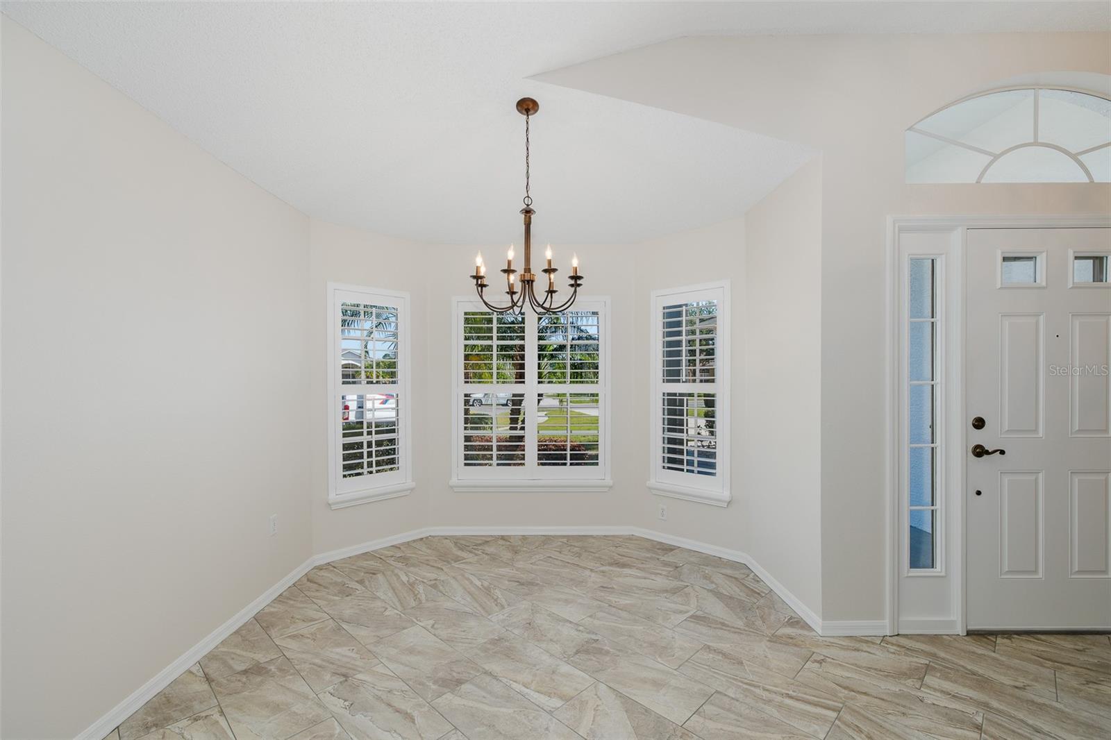 Image 7 of 98 For 11428 Hidden Cove Court