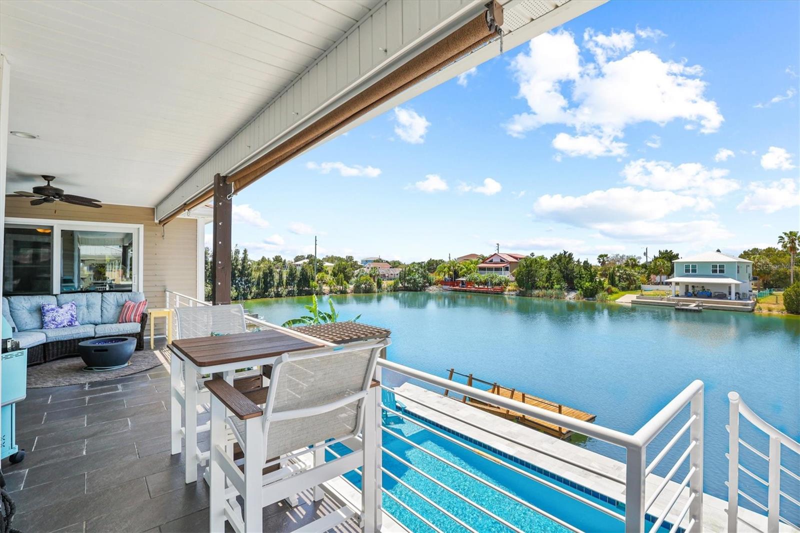 Listing photo id 16 for 3351 Poinsettia Drive