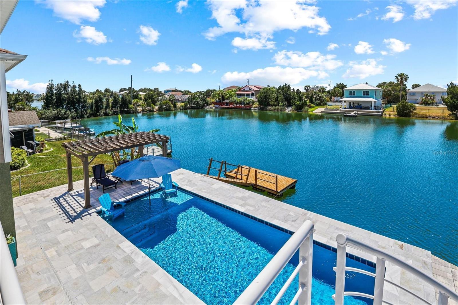 Listing photo id 1 for 3351 Poinsettia Drive