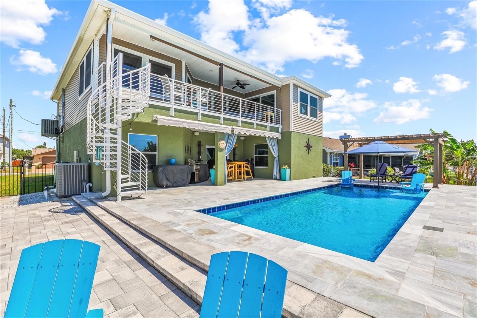 Listing photo id 48 for 3351 Poinsettia Drive