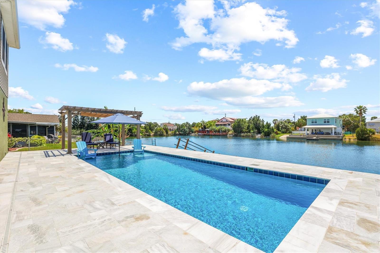 Listing photo id 50 for 3351 Poinsettia Drive