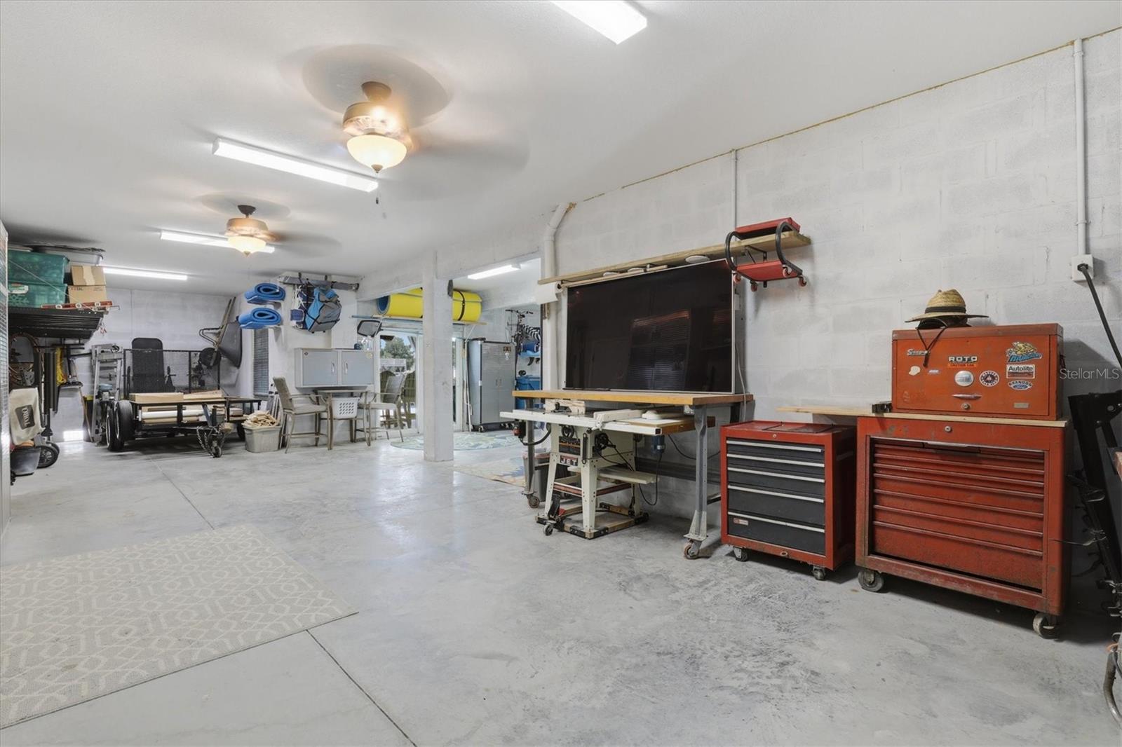 Listing photo id 53 for 3351 Poinsettia Drive