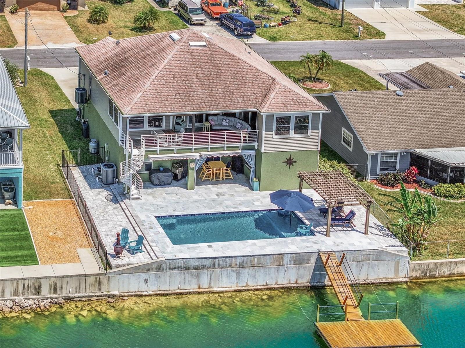 Listing photo id 57 for 3351 Poinsettia Drive