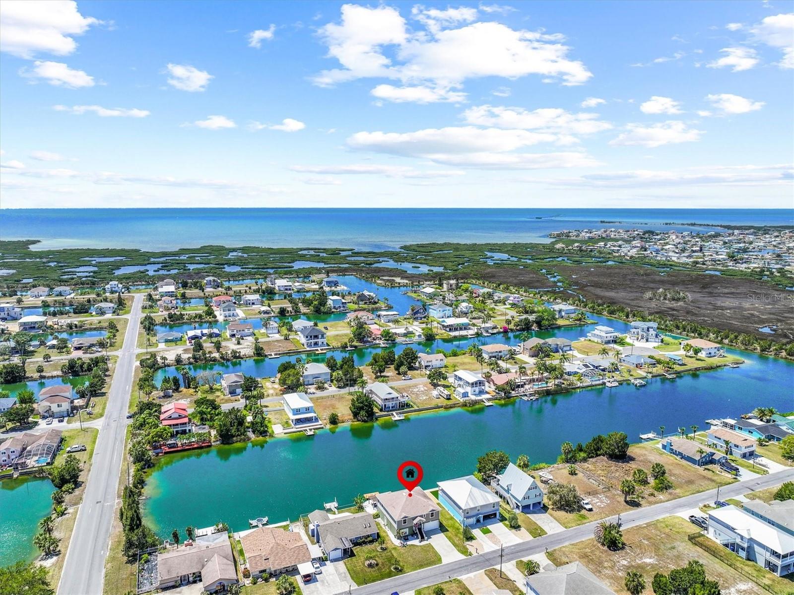 Listing photo id 65 for 3351 Poinsettia Drive