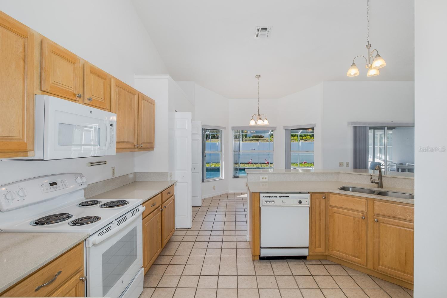 Image 19 of 61 For 8912 Thoreau Place