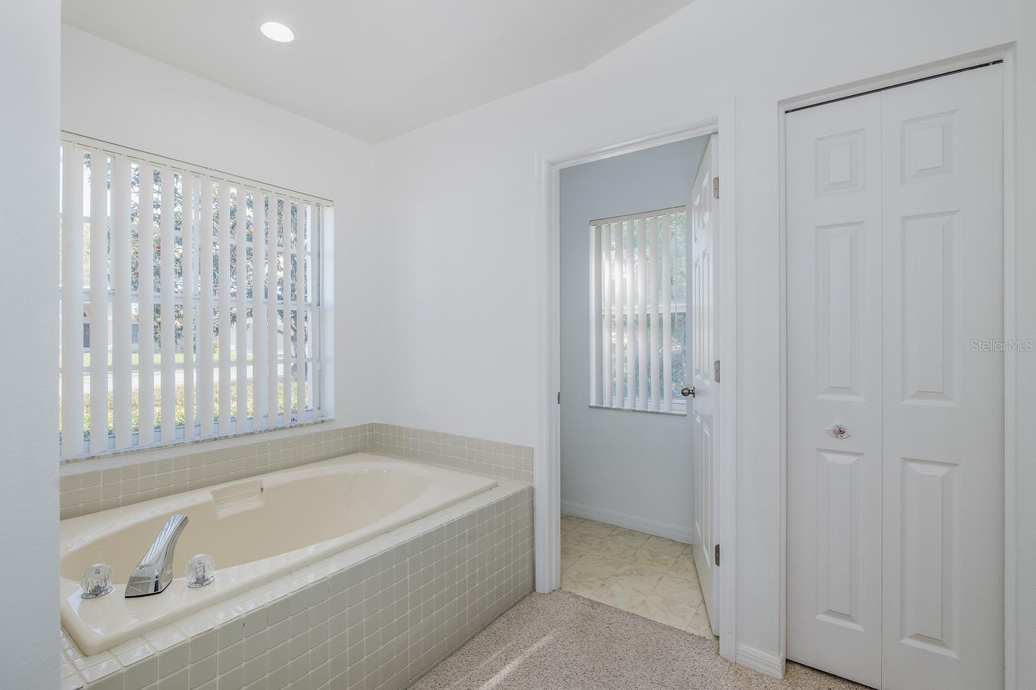 Image 36 of 61 For 8912 Thoreau Place