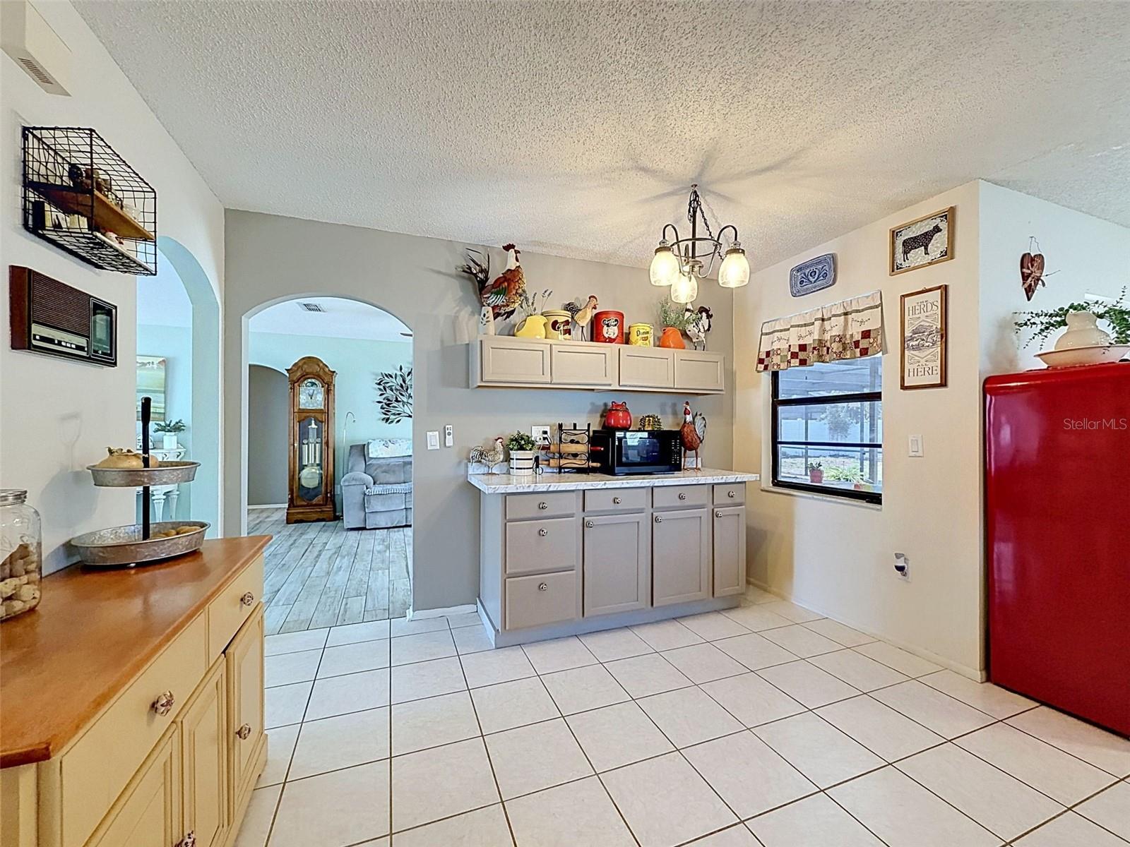 Image 17 of 66 For 7810 Vienna Lane