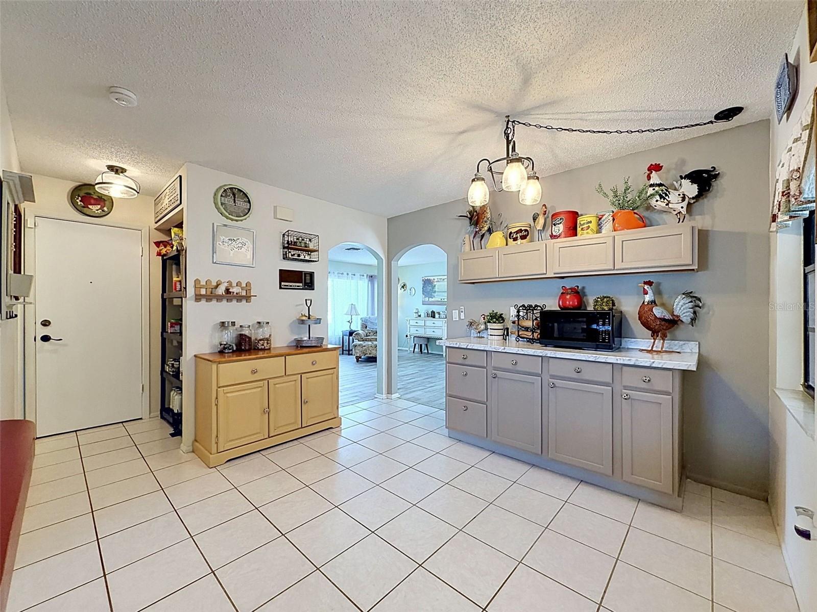 Image 18 of 66 For 7810 Vienna Lane