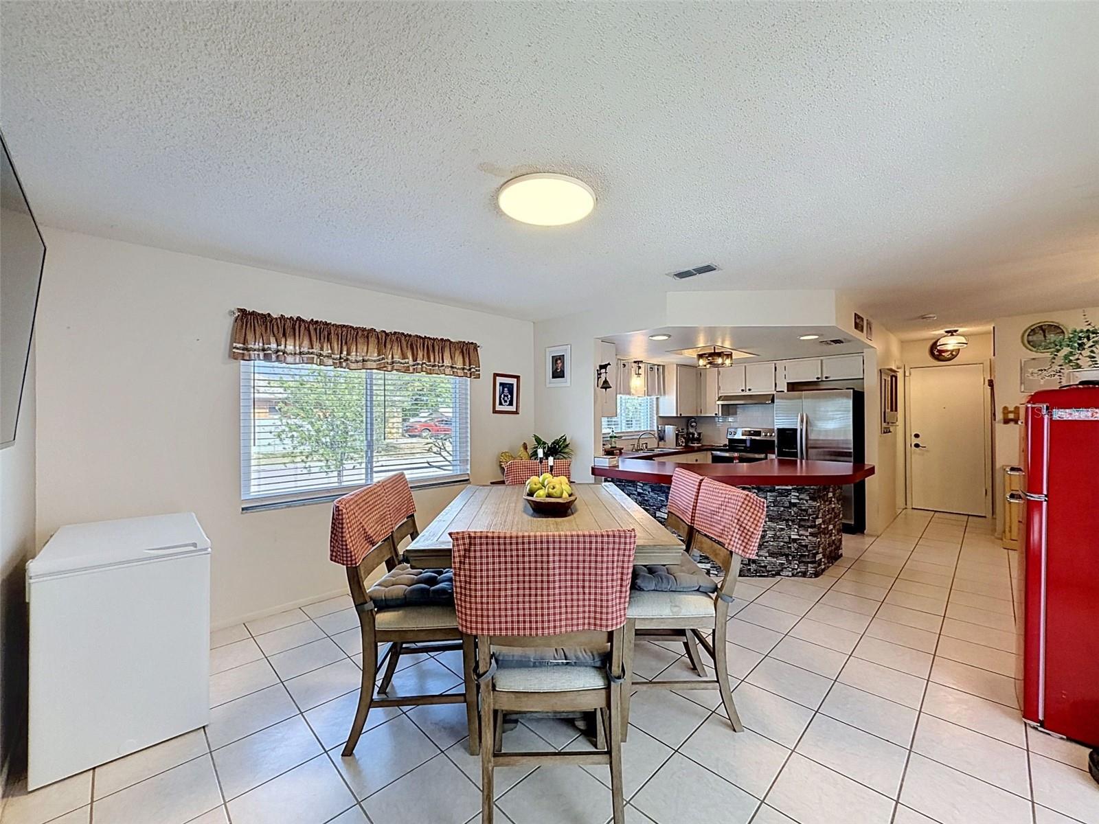 Image 20 of 66 For 7810 Vienna Lane