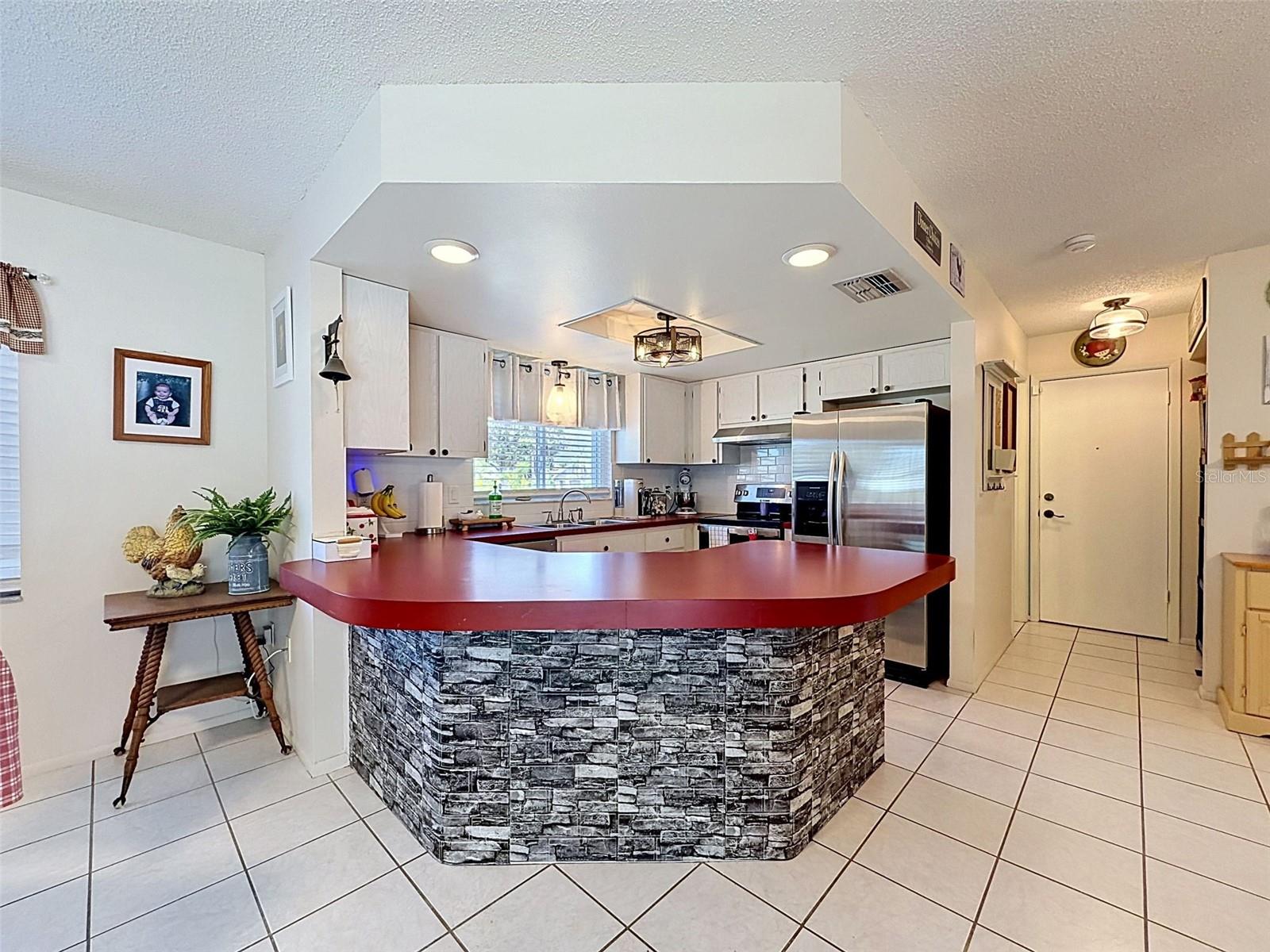 Image 22 of 66 For 7810 Vienna Lane