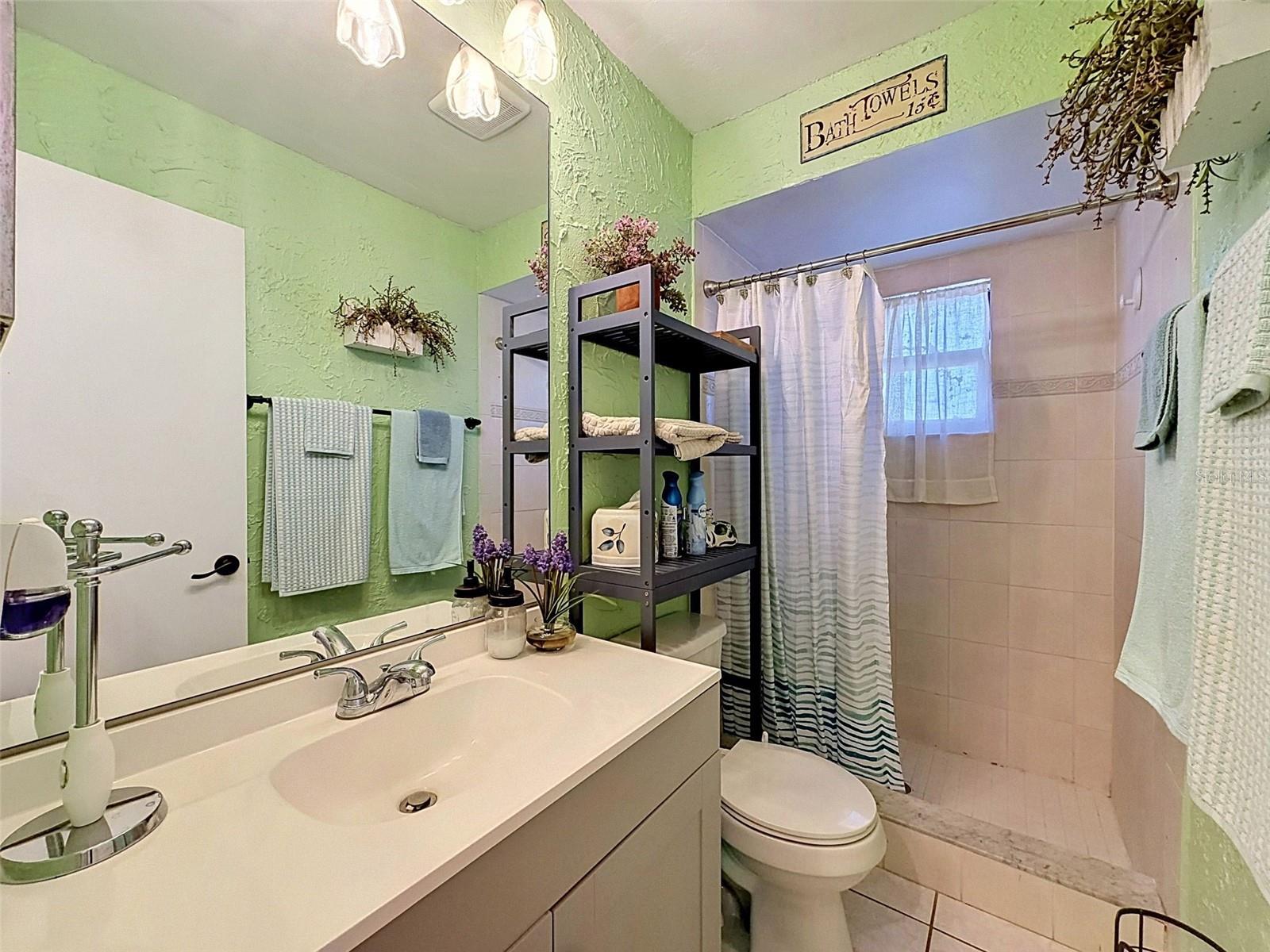 Image 30 of 66 For 7810 Vienna Lane