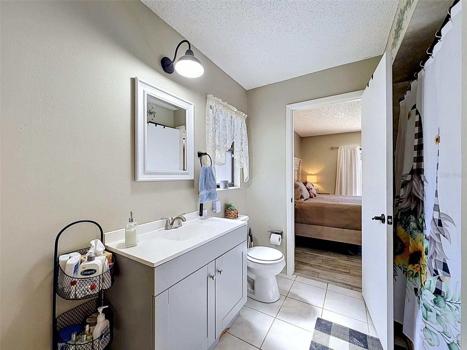 Image 41 of 66 For 7810 Vienna Lane