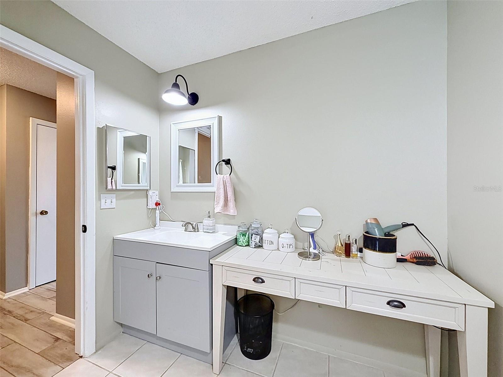 Image 43 of 66 For 7810 Vienna Lane