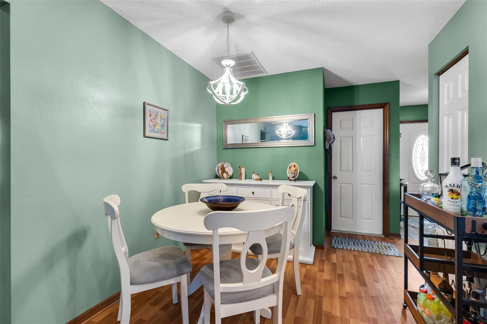 Image 12 of 54 For 10116 Landmark Drive