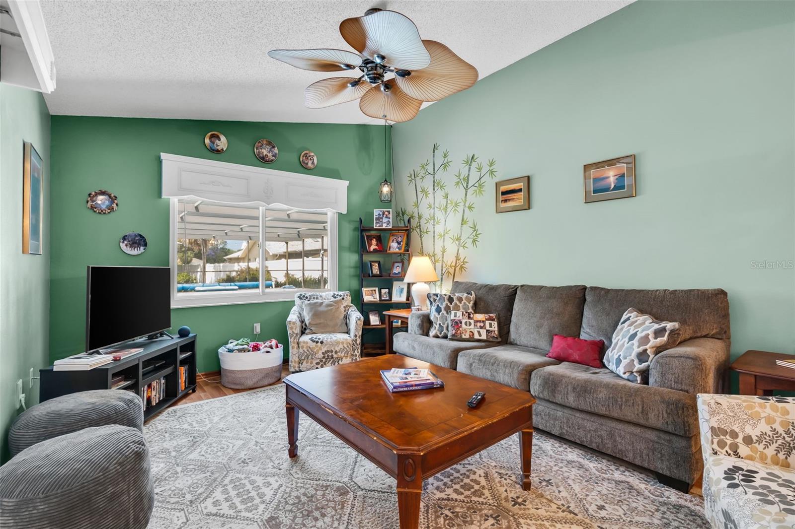 Image 16 of 54 For 10116 Landmark Drive