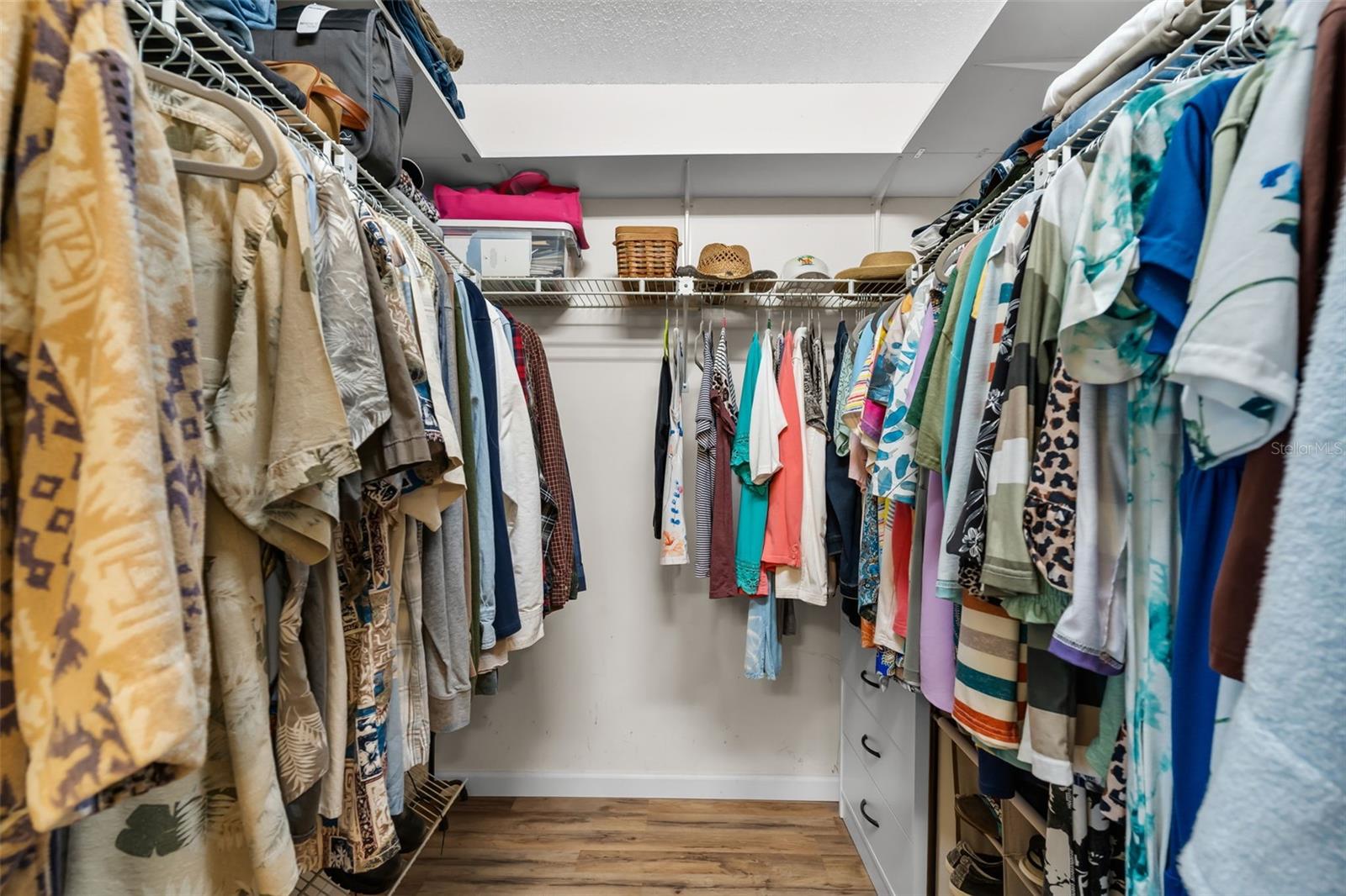 Image 23 of 54 For 10116 Landmark Drive