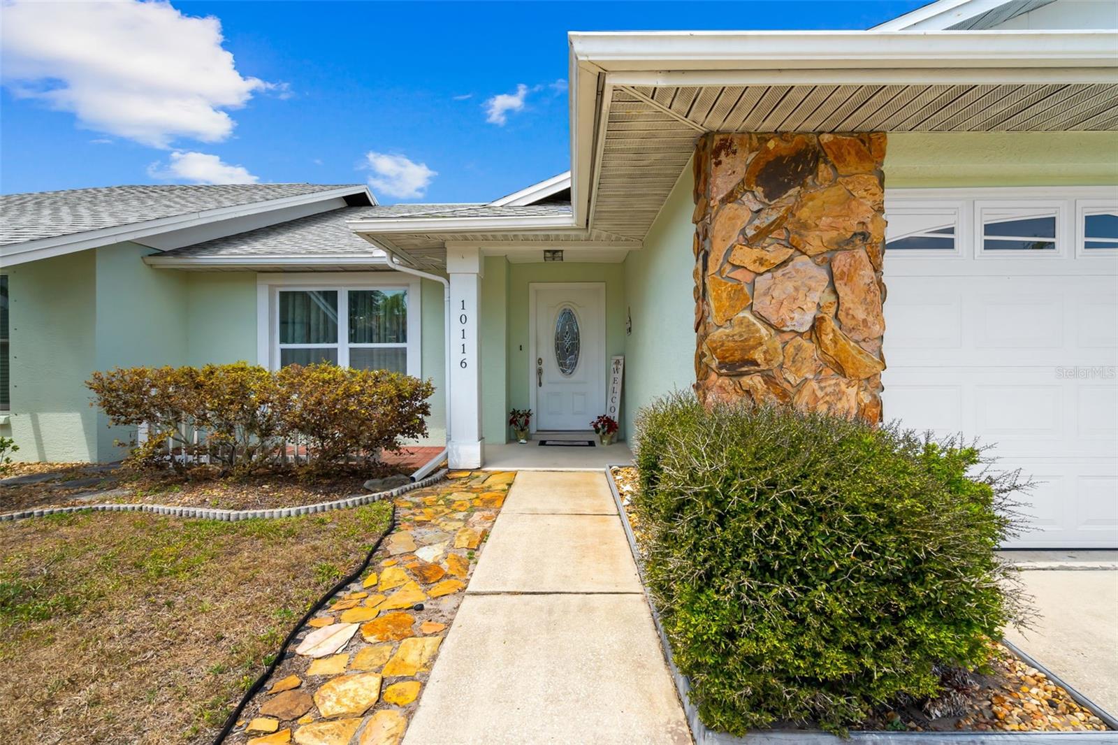 Image 4 of 54 For 10116 Landmark Drive