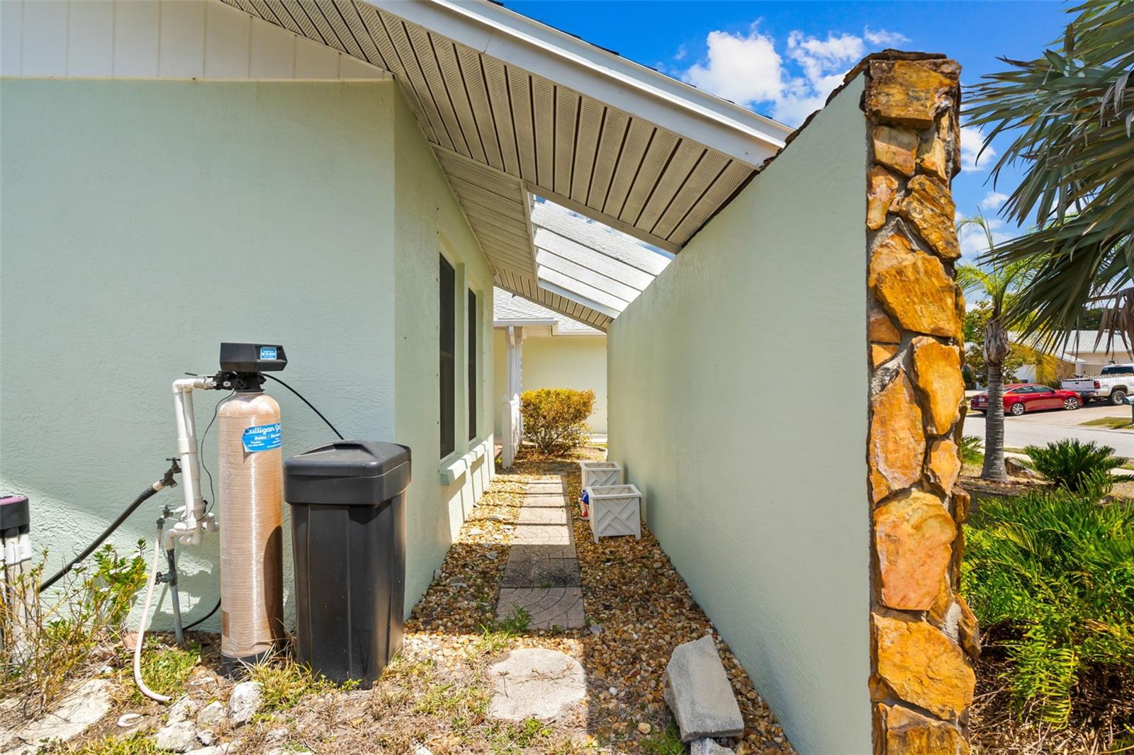 Image 6 of 54 For 10116 Landmark Drive