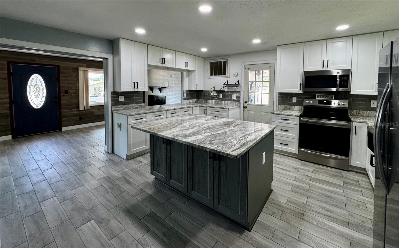 Image 7 of 16 For 34817 Orchid Parkway