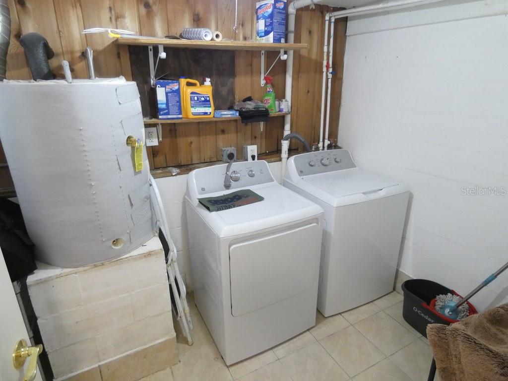 Listing photo id 15 for 2215 Hunt Point