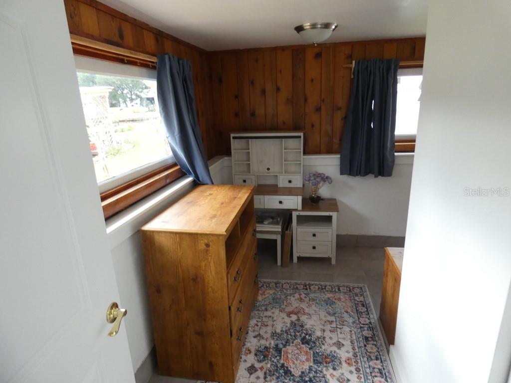 Listing photo id 22 for 2215 Hunt Point