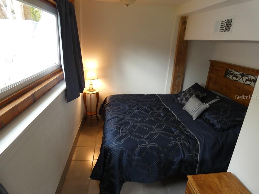 Listing photo id 23 for 2215 Hunt Point