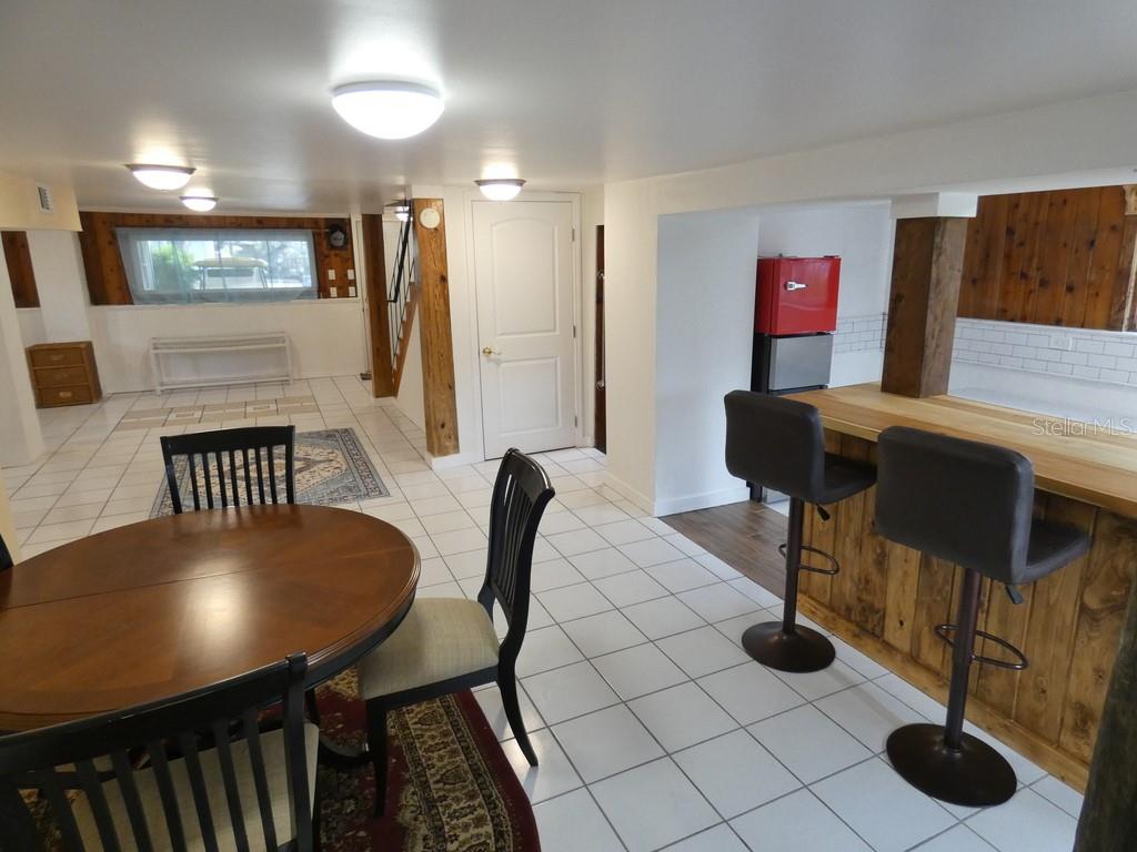 Listing photo id 24 for 2215 Hunt Point