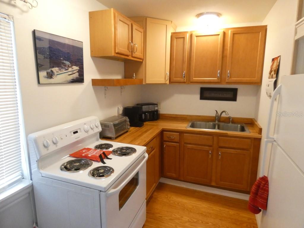 Listing photo id 27 for 2215 Hunt Point