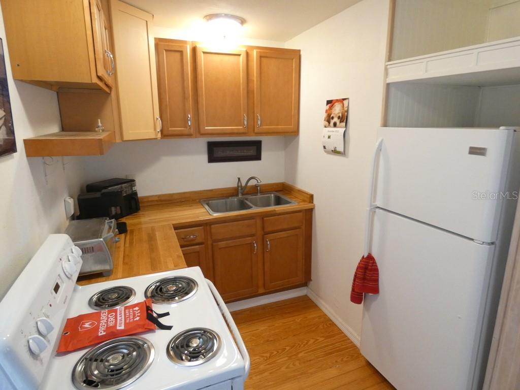 Listing photo id 28 for 2215 Hunt Point