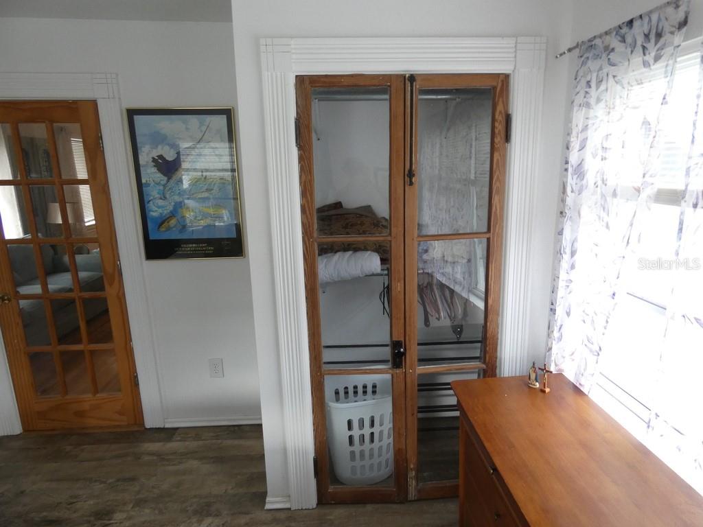 Listing photo id 31 for 2215 Hunt Point