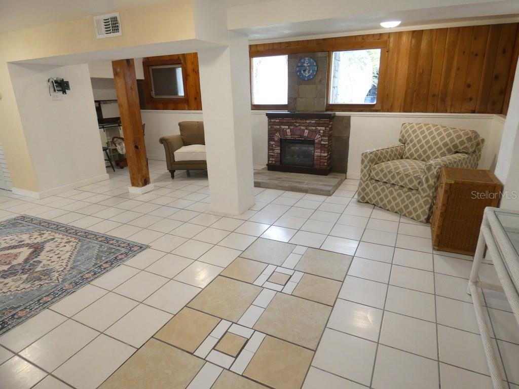 Listing photo id 33 for 2215 Hunt Point