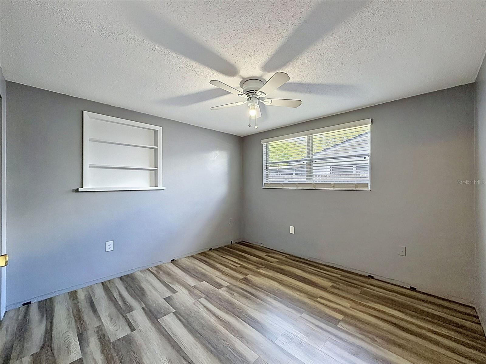 Image 18 of 33 For 10115 Oleander Drive