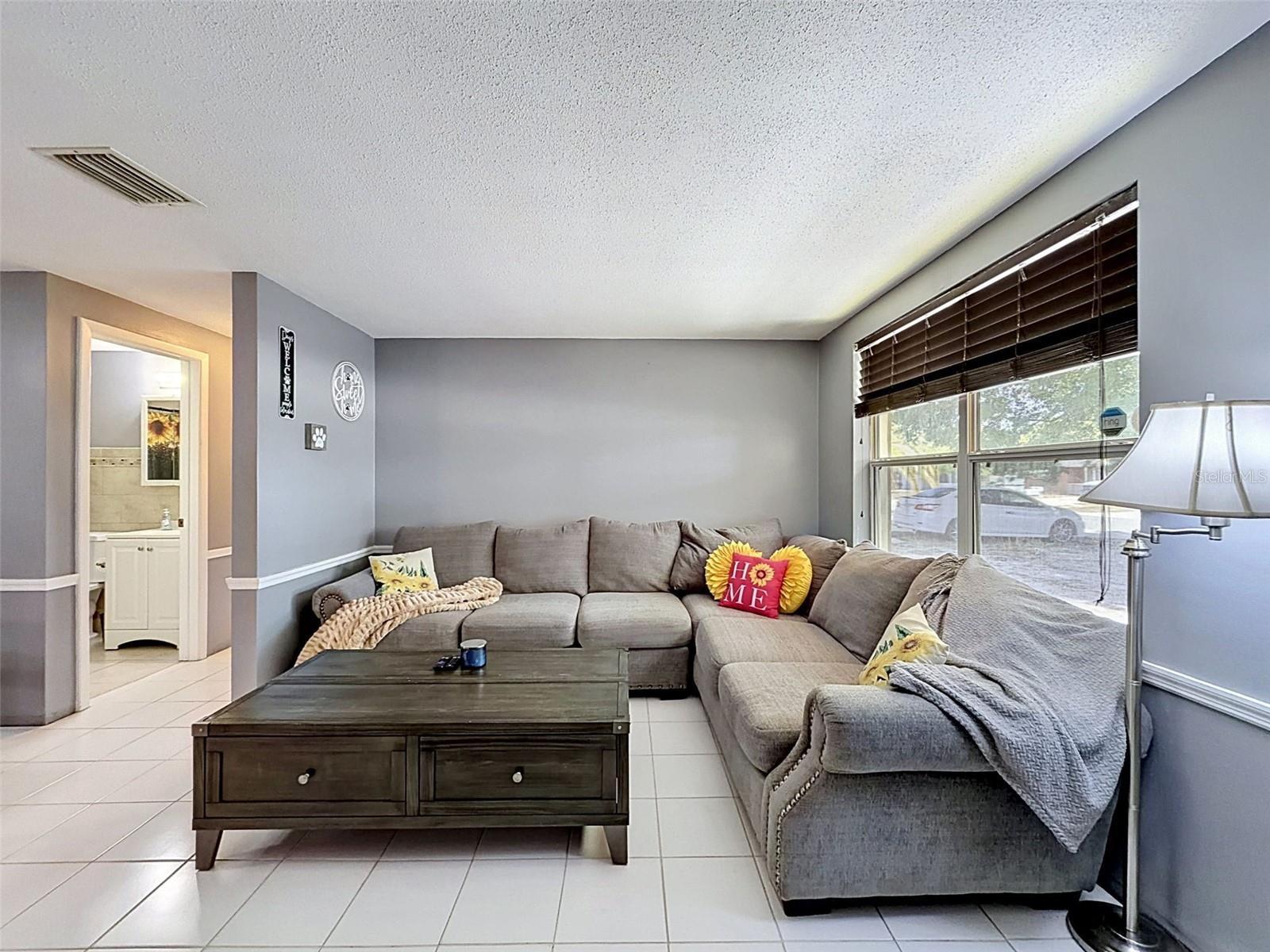 Image 3 of 33 For 10115 Oleander Drive