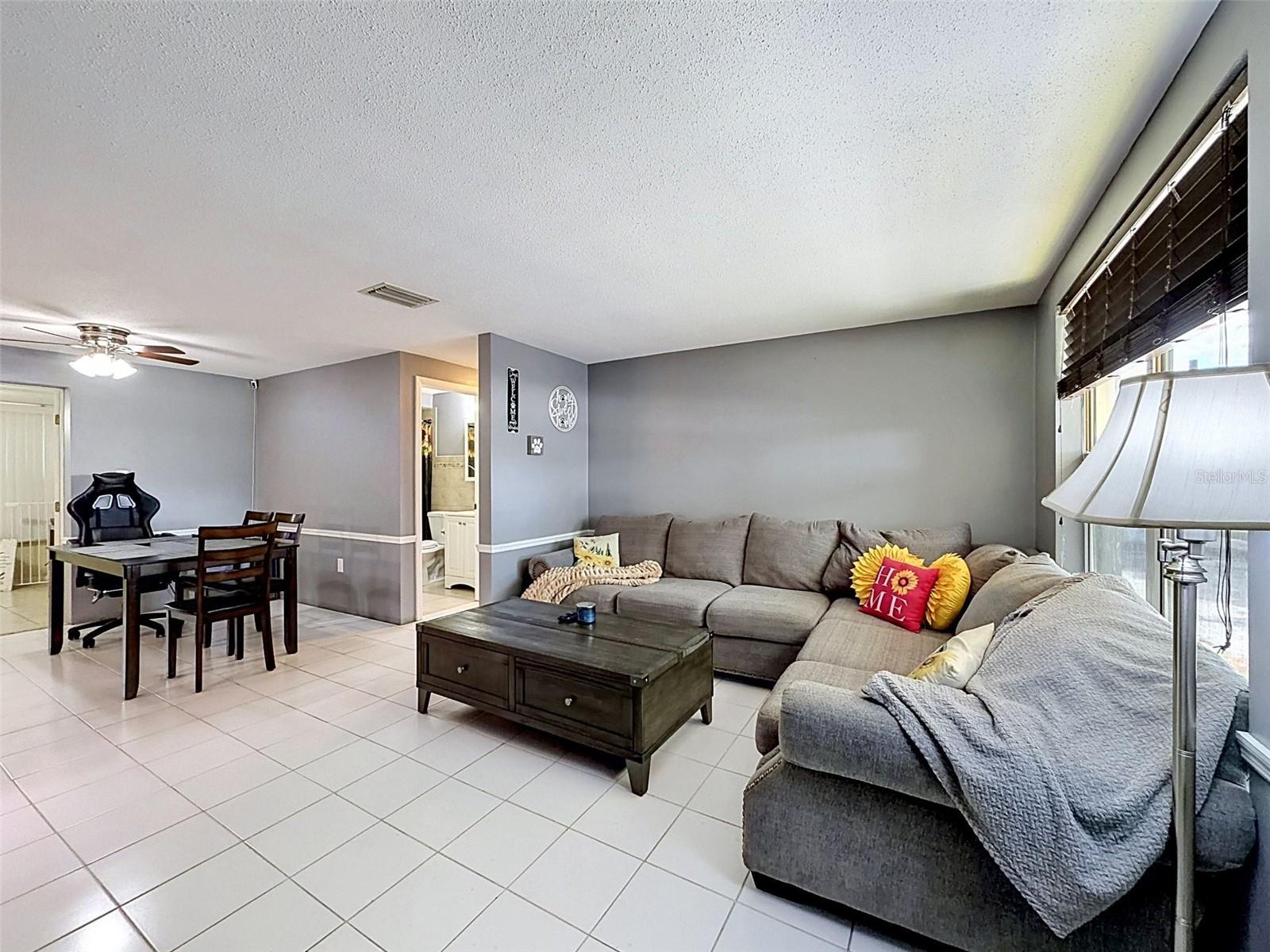 Image 5 of 33 For 10115 Oleander Drive