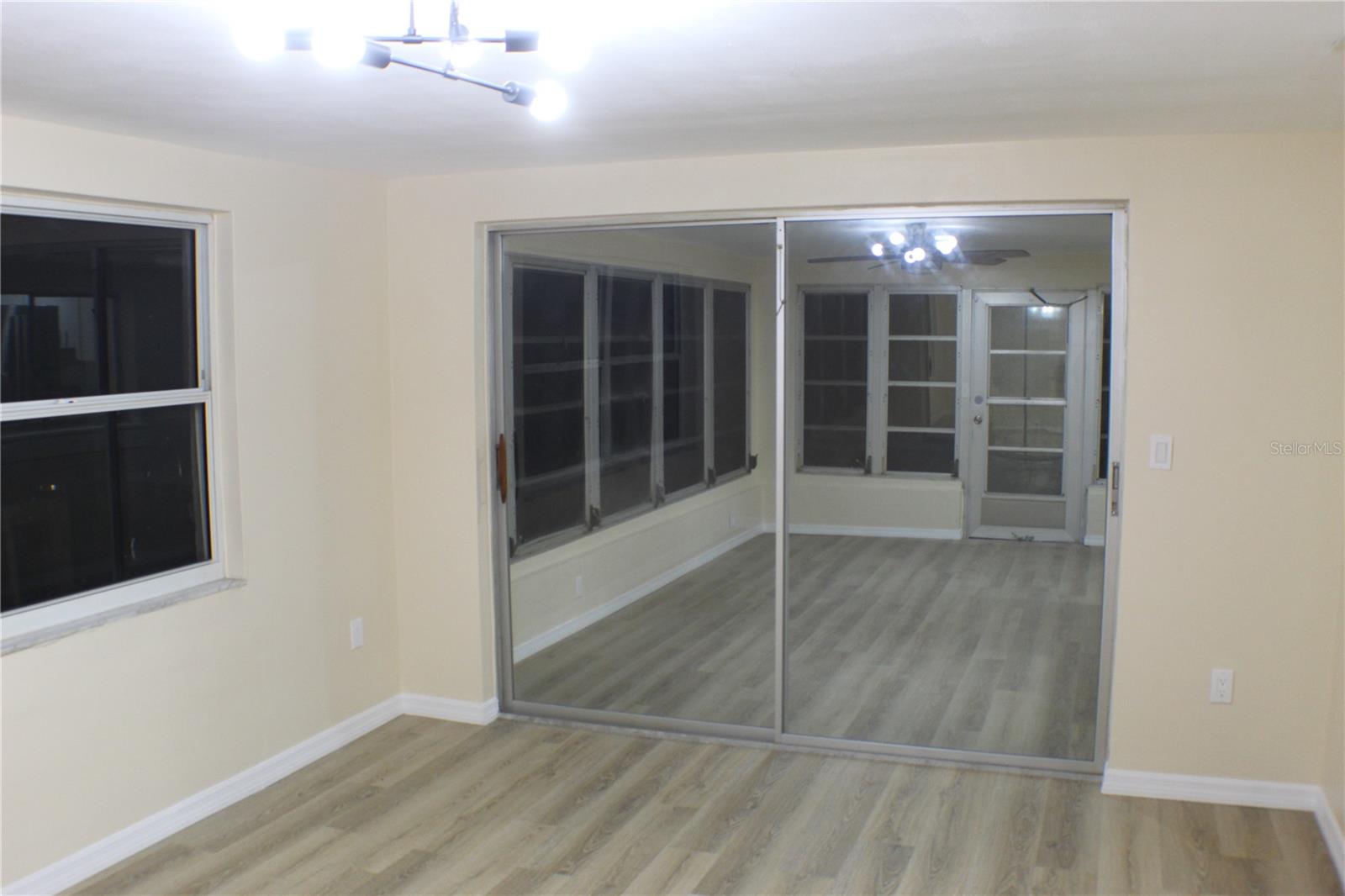 Image 5 of 9 For 3518 Moog Road