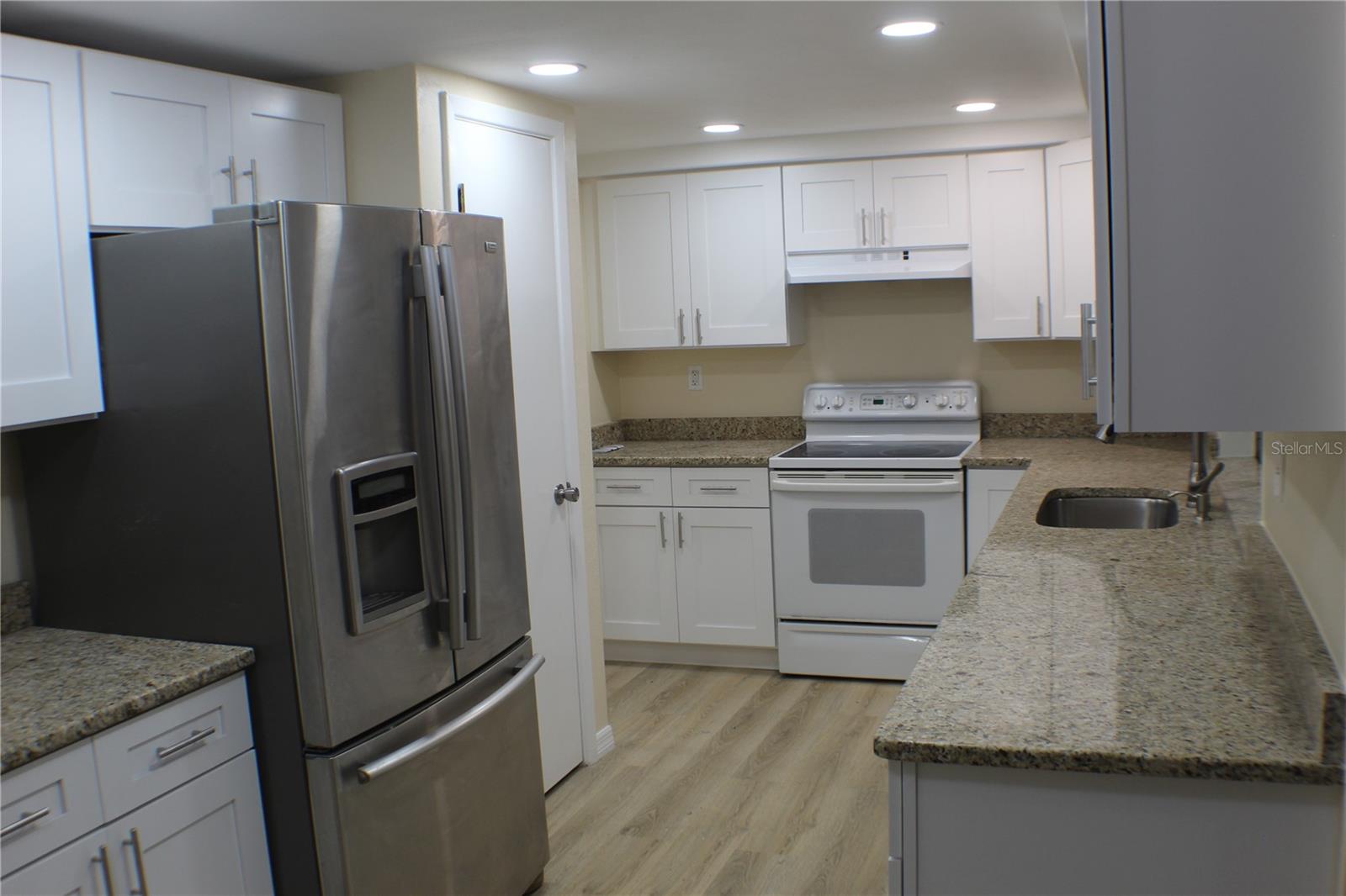 Image 6 of 9 For 3518 Moog Road