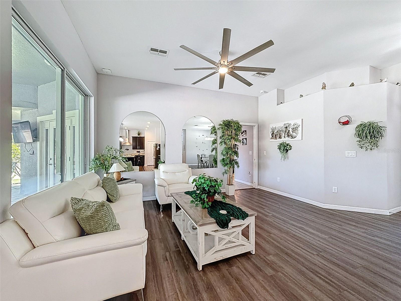 Image 12 of 99 For 18354 Monteverde Drive