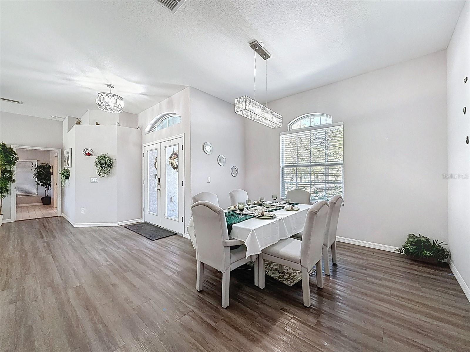 Image 17 of 99 For 18354 Monteverde Drive