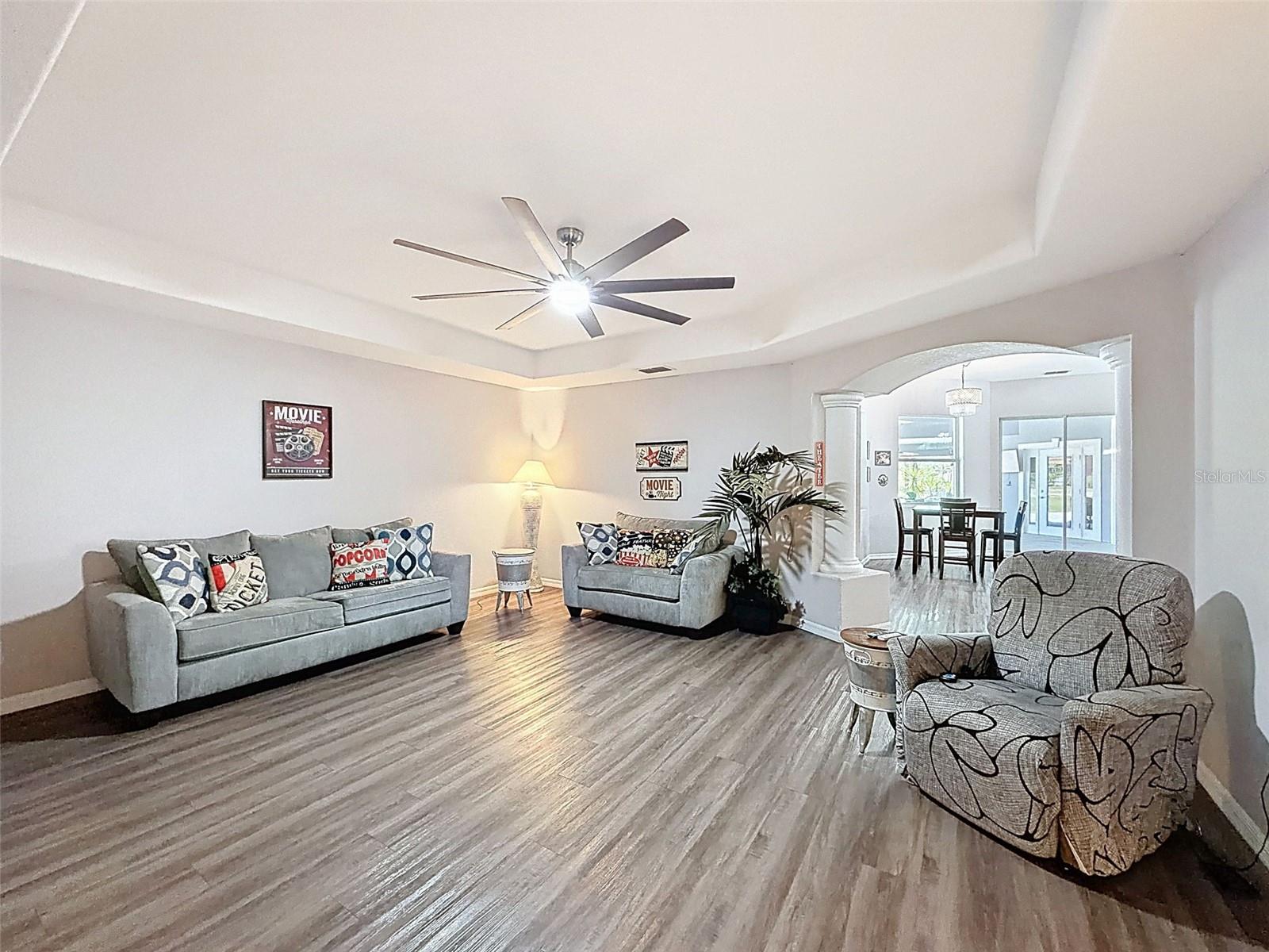 Image 36 of 99 For 18354 Monteverde Drive