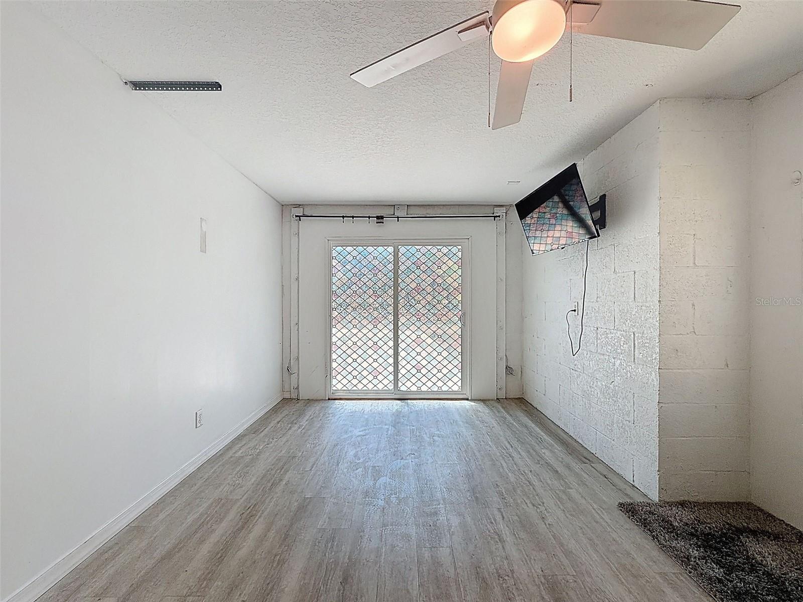 Image 40 of 99 For 18354 Monteverde Drive